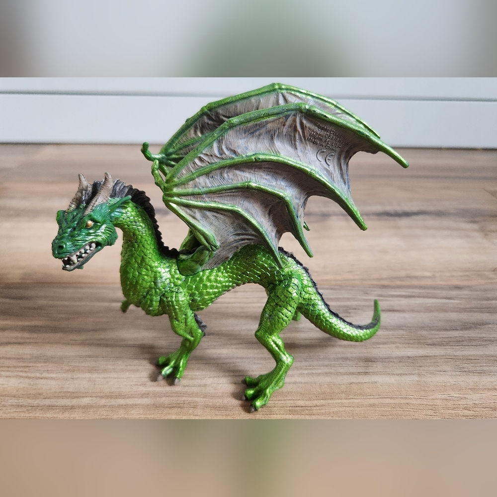 Safari Ltd Forest Dragon